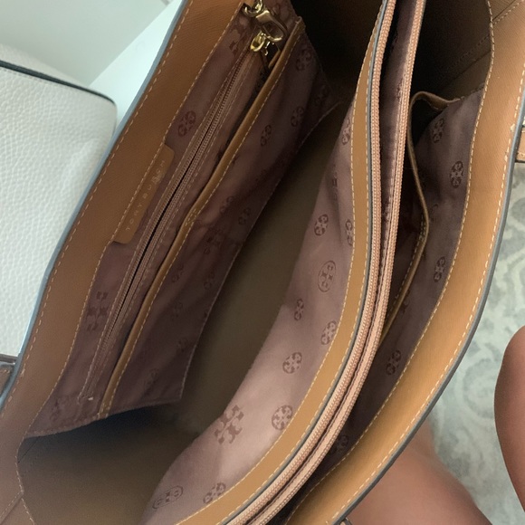 Tory Burch Robinson Tote - Picture 2 of 5